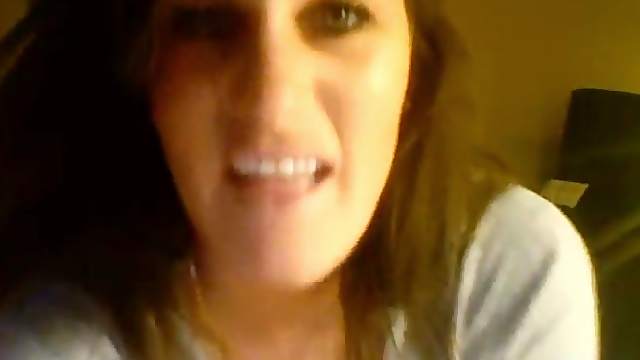 GF pranks her man in webcam video