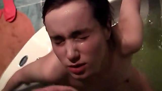 Doggystyle fuck and facial in the hot tub