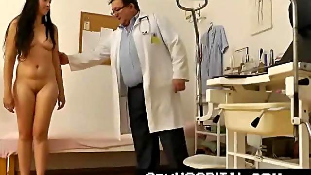 Curvy amateur gets a gynecological exam