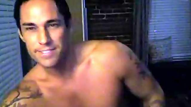 Insanely handsome webcam guy with broad shoulders