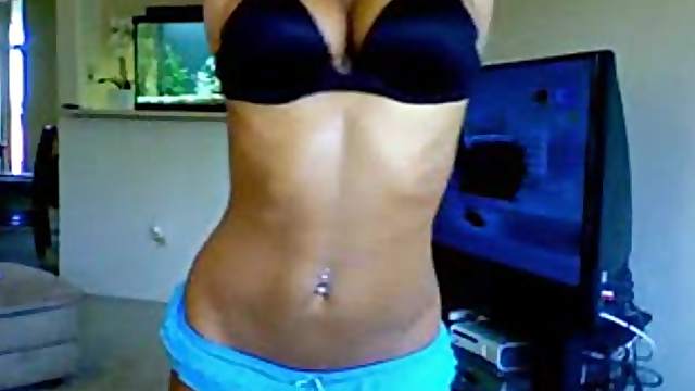 Webcam girl with a flawless tanned body