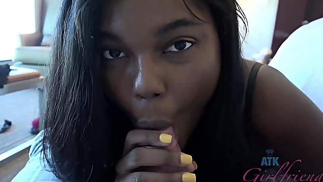 Amateur chicks share homemade amateur POV in sexy blowjob scenes