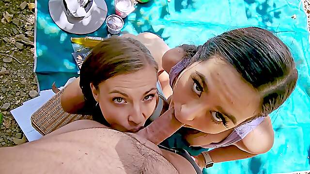 Erotic dick sharing outdoor threesome grants these girls the ultimate treat