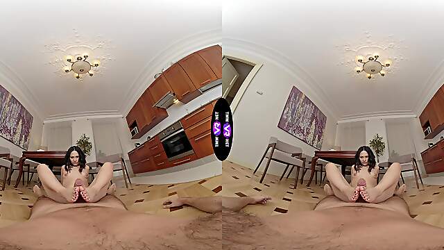 Dirty Roxy in VR gets a wild feet-fueled pounding
