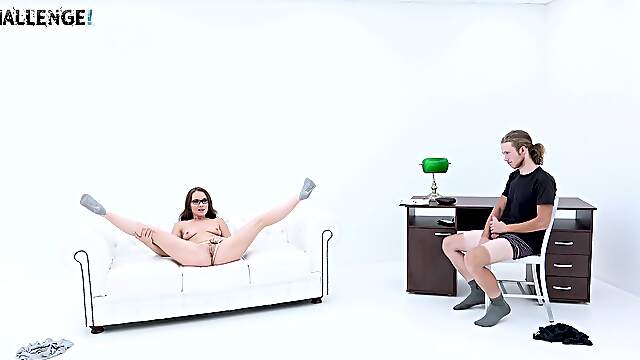 Brunette MILF Wendy bares all in sultry audition