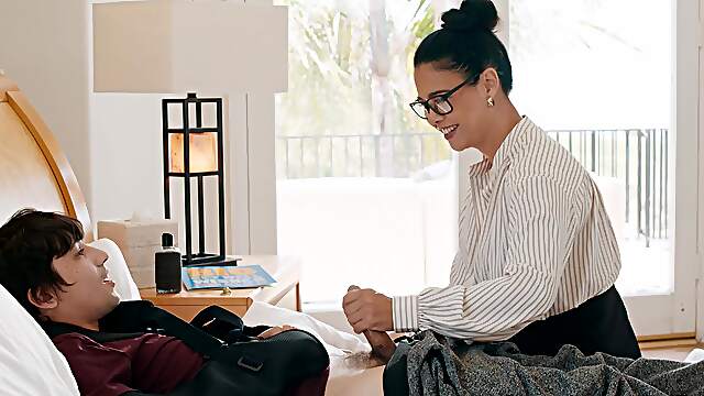 Dana Vespoli's luscious lips devour Ricky Spanish in a raunchy blowjob